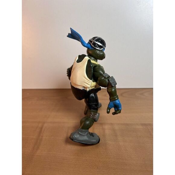 Teenage Mutant Ninja Turtles Battle Leonardo - Picture 4 of 6